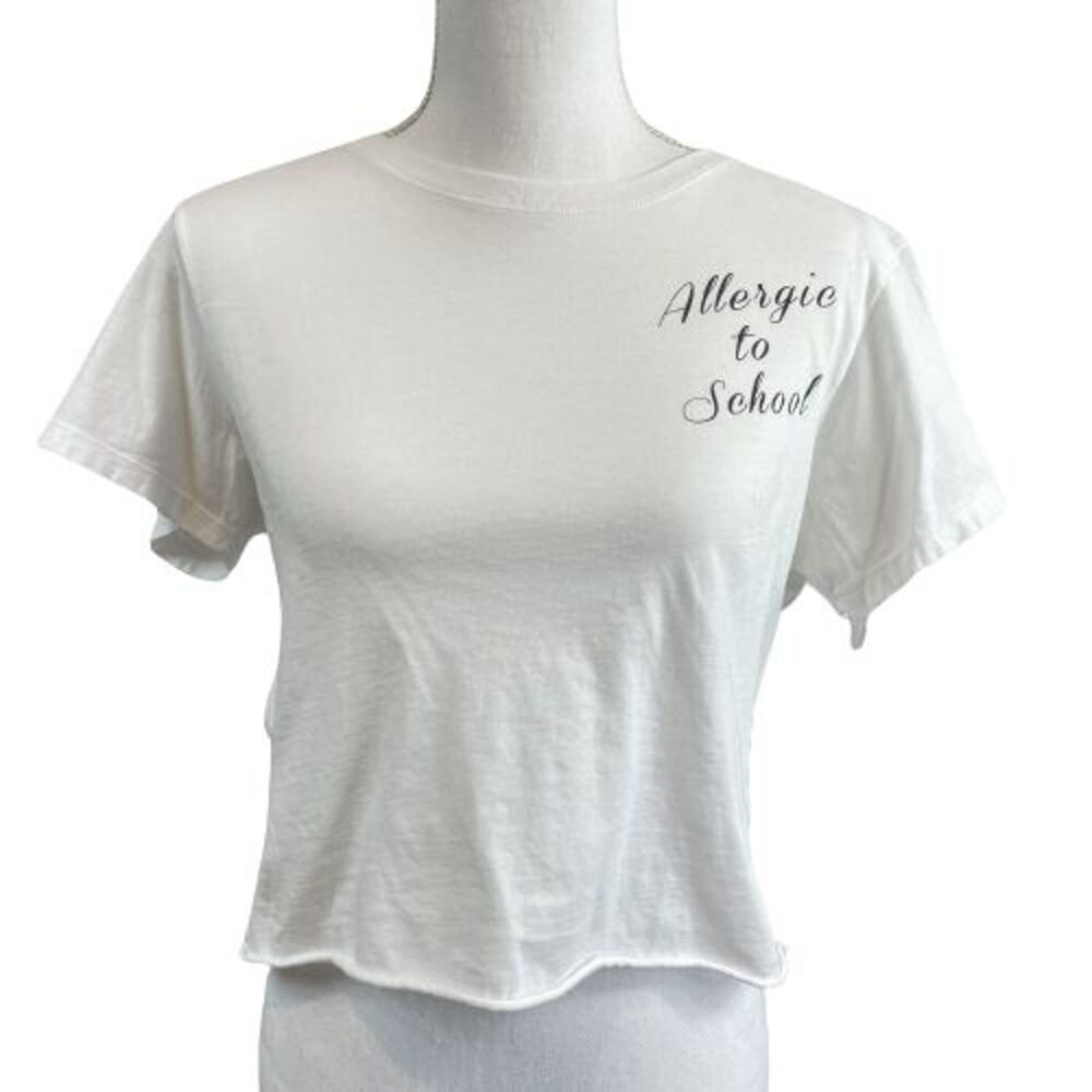 Startee Women's/Juniors XL White "Allergic to School" Crop T-Shirt